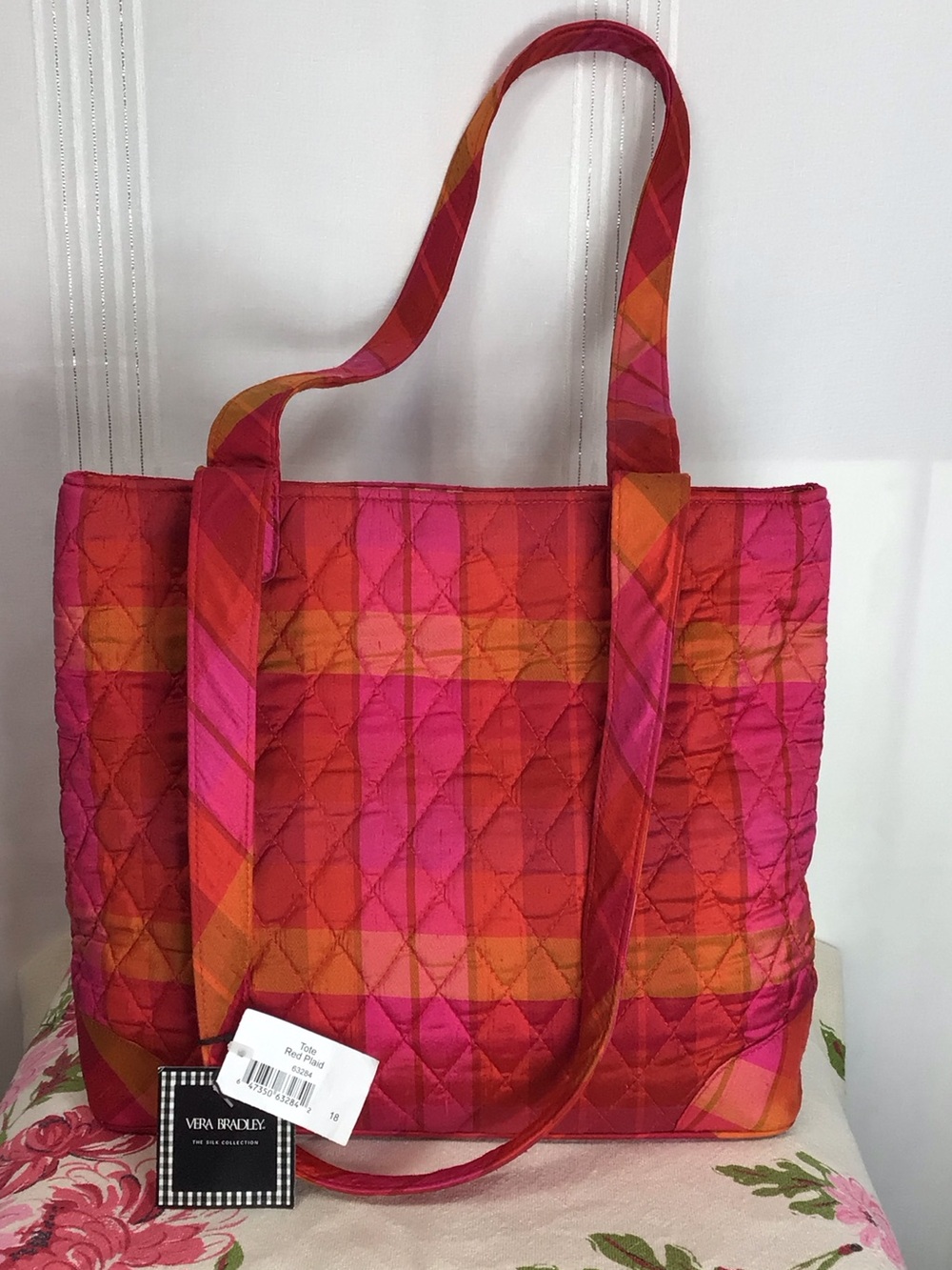 🆕 Vera Bradley The Silk Collection Quilted Red Plaid Tote Bag